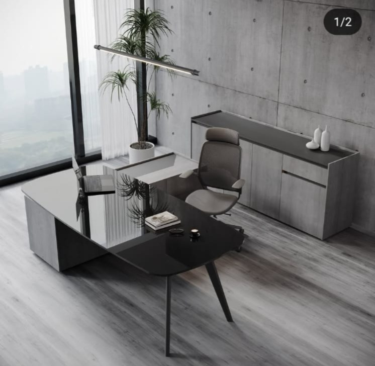 Dusk Exec